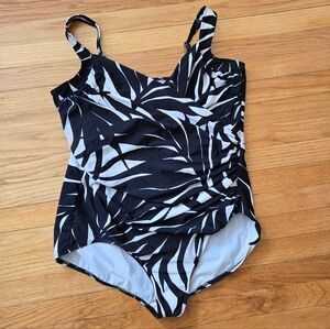 Miraclesuit swimsuit Slimming Surplice Underwire Made for fuller Busts